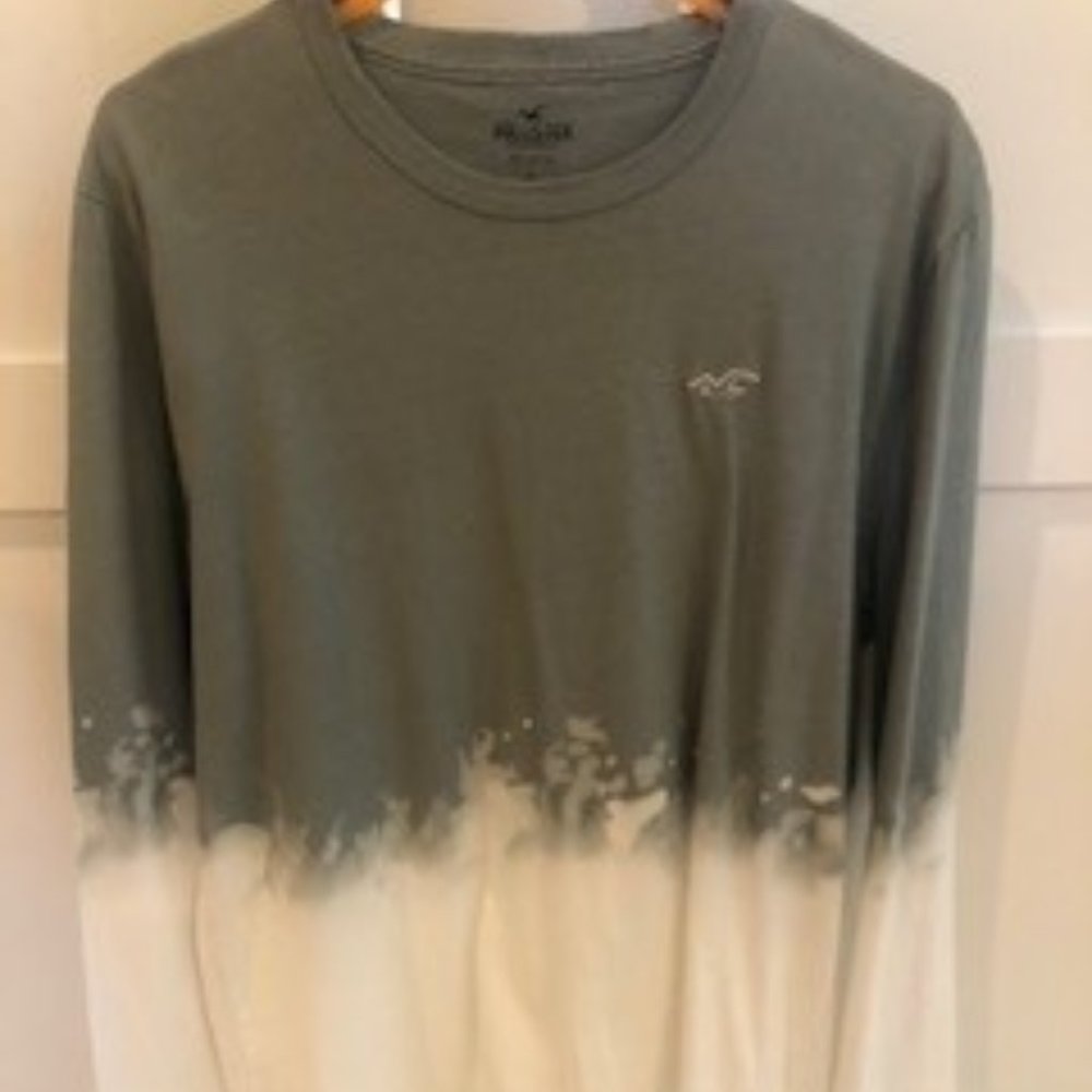 Men’s Hollister Log-Sleeved T-shirt- Small